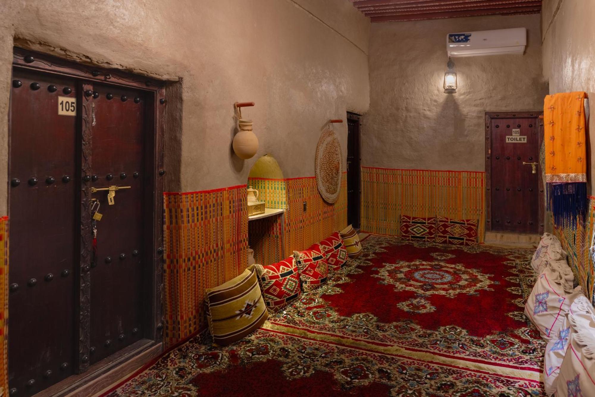 Antique Inn 니즈와 객실 사진