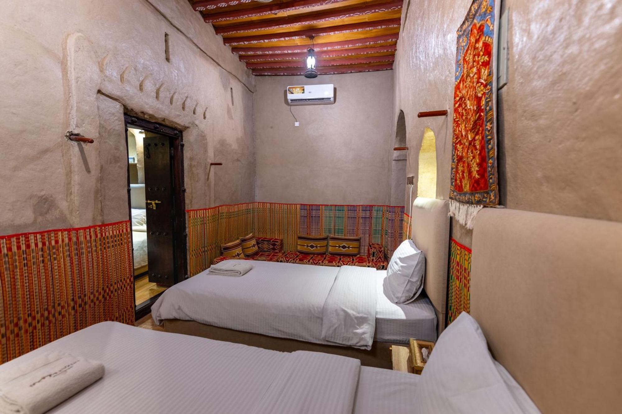 Antique Inn 니즈와 객실 사진